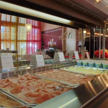 Spacious With Sea View And Large Terrace *