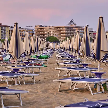 Beachfront Apartment With Terrace And Shared Pool Apartment