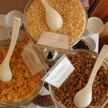 Spacious With Sea View And Large Terrace *