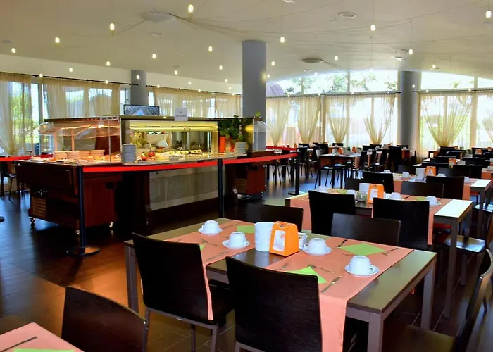 Spacious With Sea View And Large Terrace * 비비오네